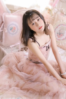 王妃打开双腿调教含玉势